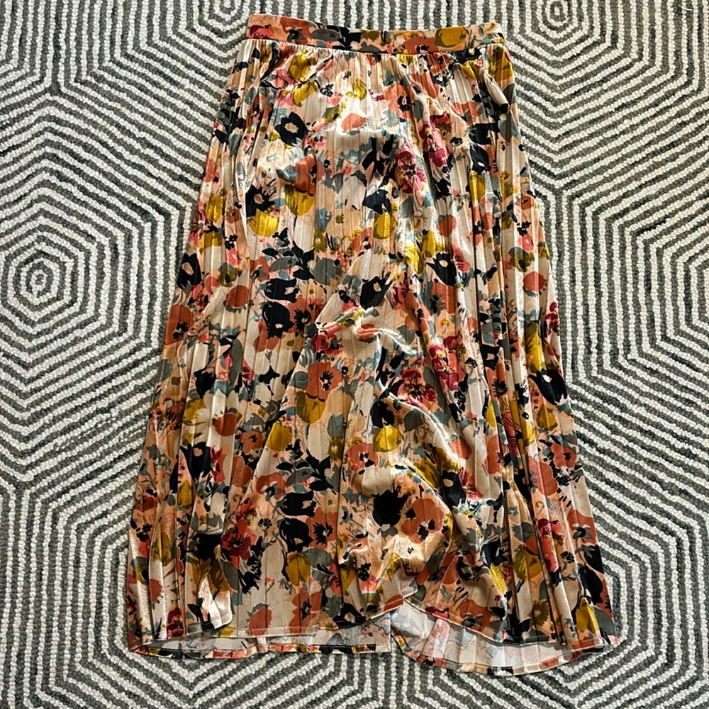 Mauve velvet like midi skirt